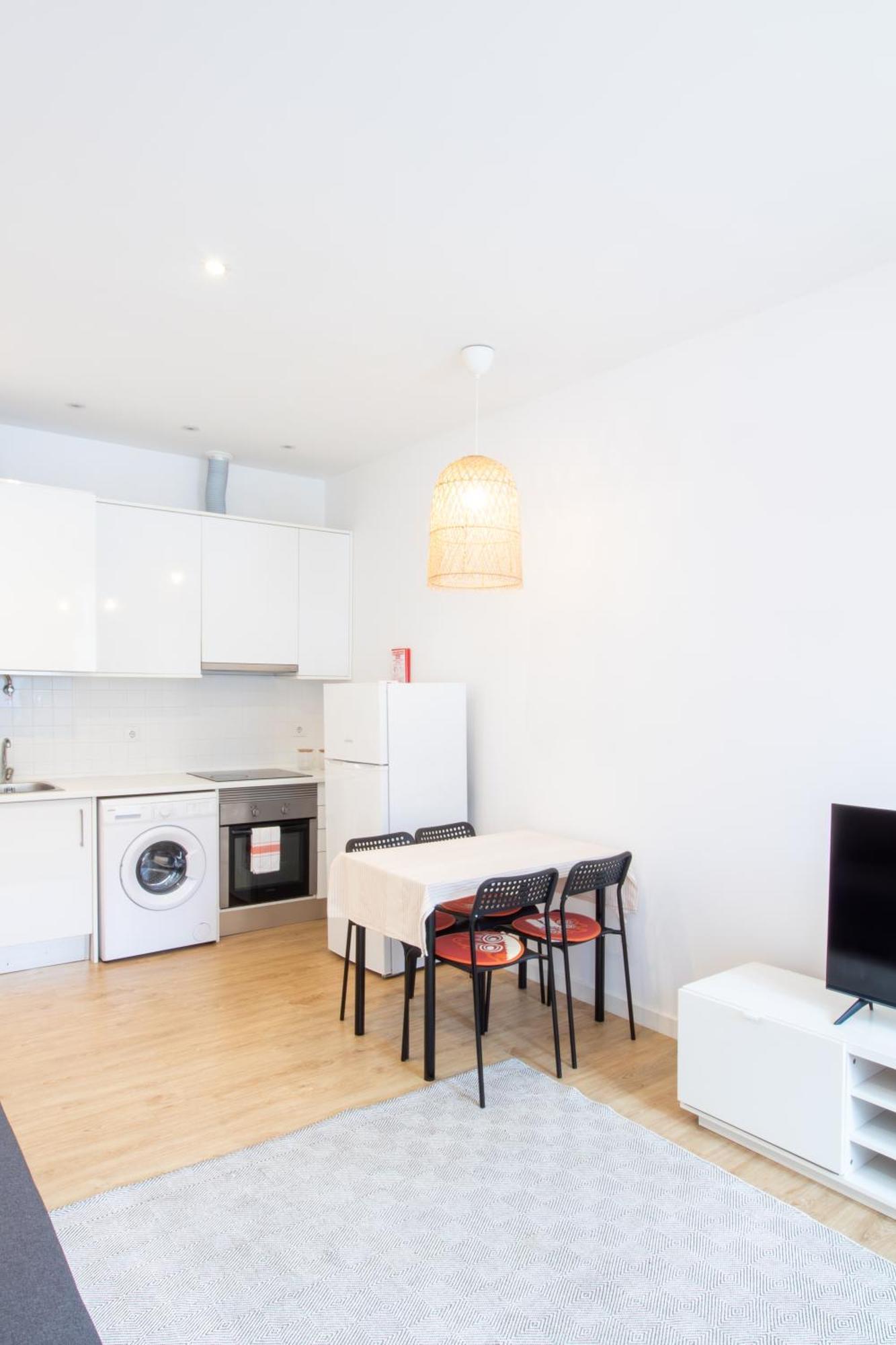 Serafina 1st Floor 2br With Swimingpool Lejlighed Lisboa